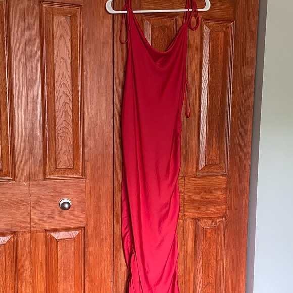 JLUX LABEL - red slip dress - Picture 4 of 4